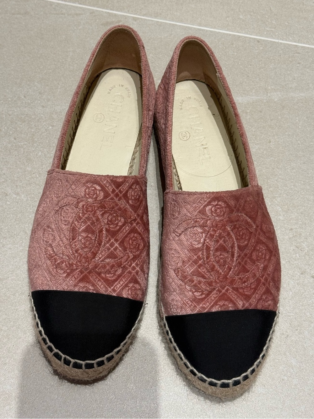 CHANEL Dusty Pink Quilted Espadrilles with Black Cap Toe